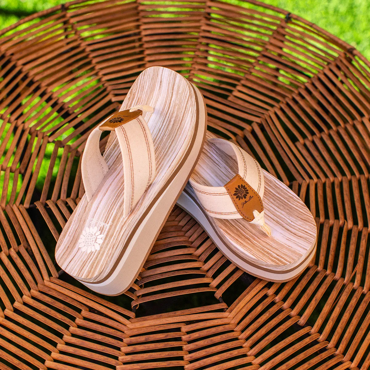 Kartini Flatform Sandal